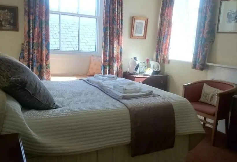 Camera Standard, The Silverdale