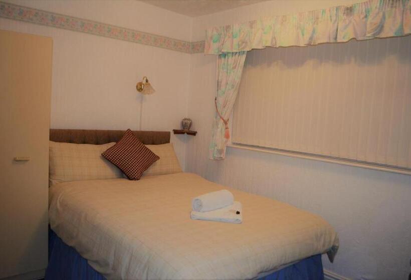 이코노미 룸, The Woodland