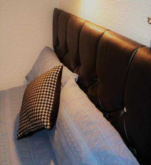 스탠다드 룸, The Woodland