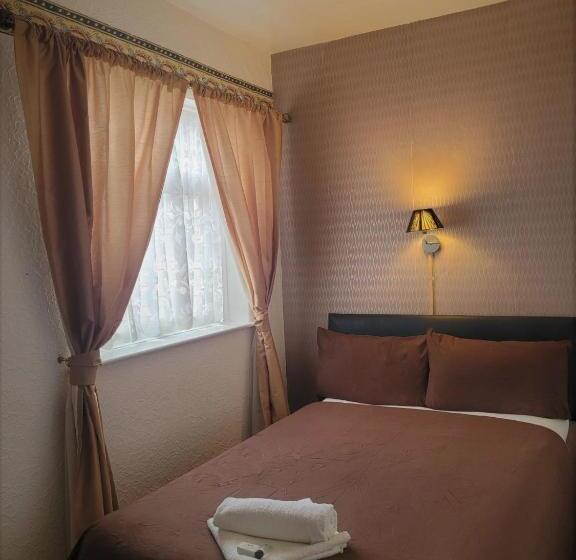 스탠다드 룸, The Woodland