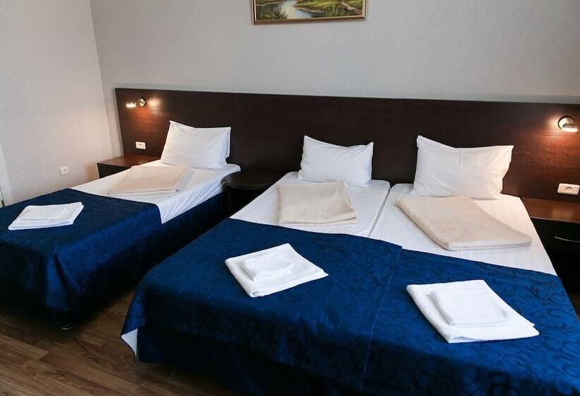 舒适三人间, Zoremma