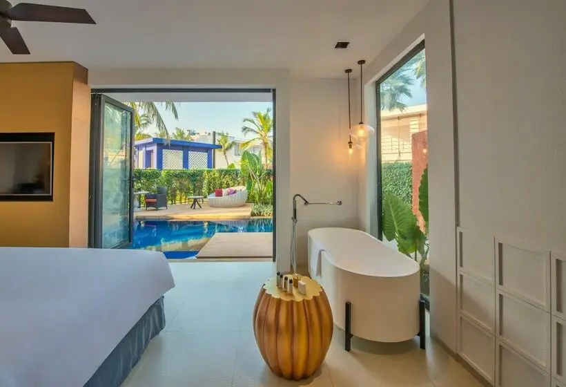 Suite with Pool