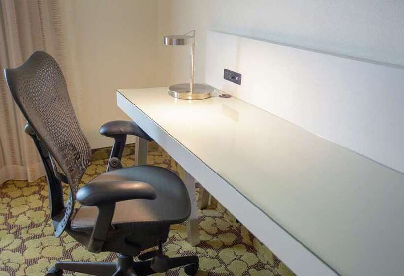 غرفة قياسية, Hilton Garden Inn Waco