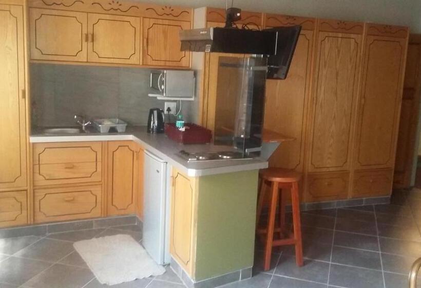 スタンダードスタジオ, Like A Rock