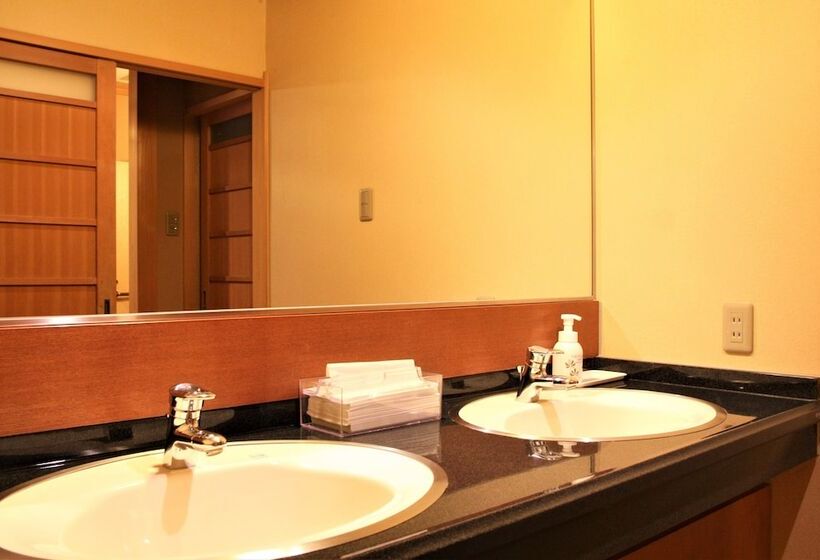 غرفة عائلية مطلّة علي البحر, Miyahama Grand