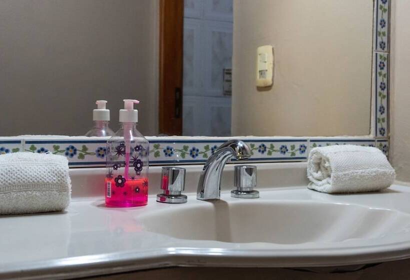 패밀리 룸, Posada Los Tajibos