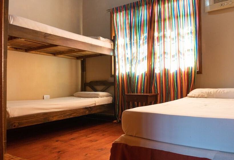 패밀리 룸, Posada Los Tajibos