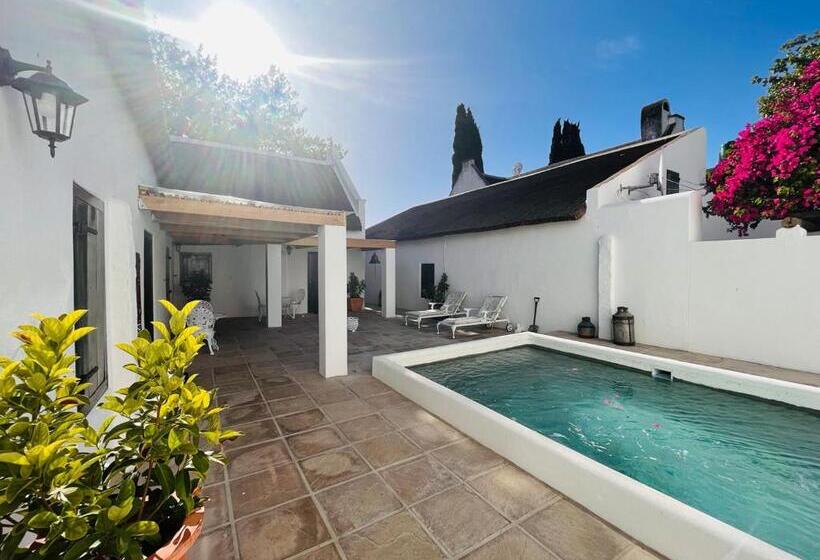 غرفة ديلوكس, Yellowwood House