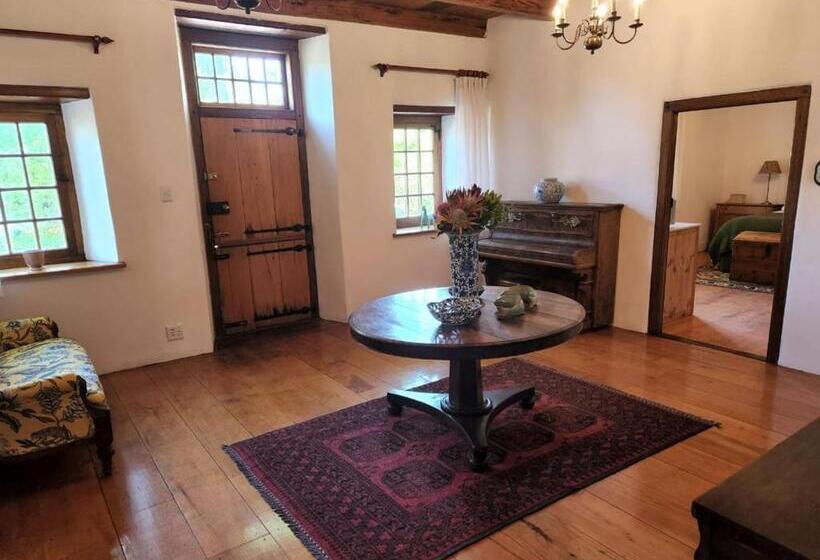 غرفة ديلوكس, Yellowwood House