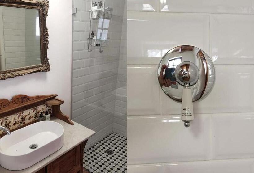 غرفة ديلوكس, Yellowwood House