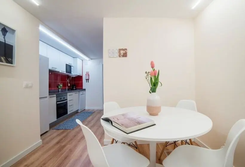 آپارتمان 1 خوابه اینتریور, Lis Apartments