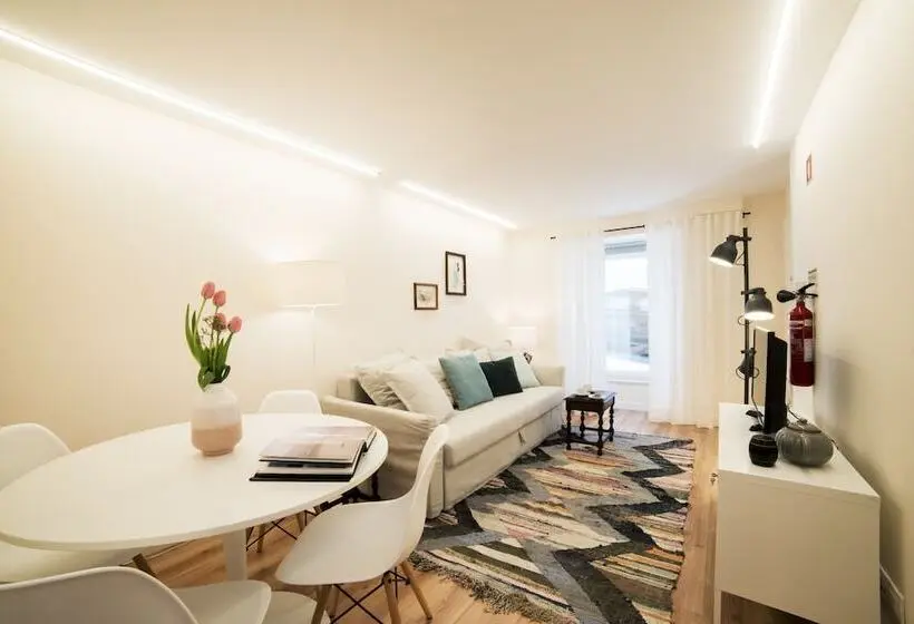 آپارتمان 1 خوابه اینتریور, Lis Apartments