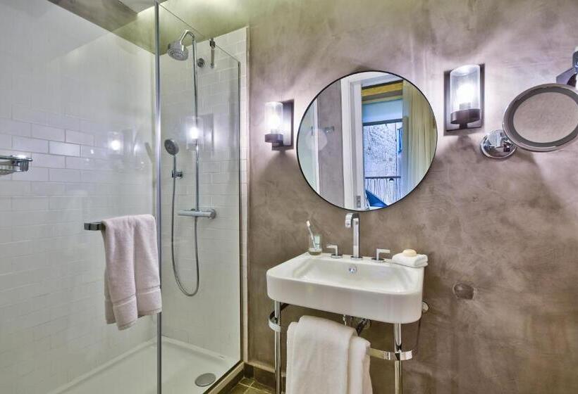 اتاق داخلی دلوکس, 66 Saint Paul S & Spa