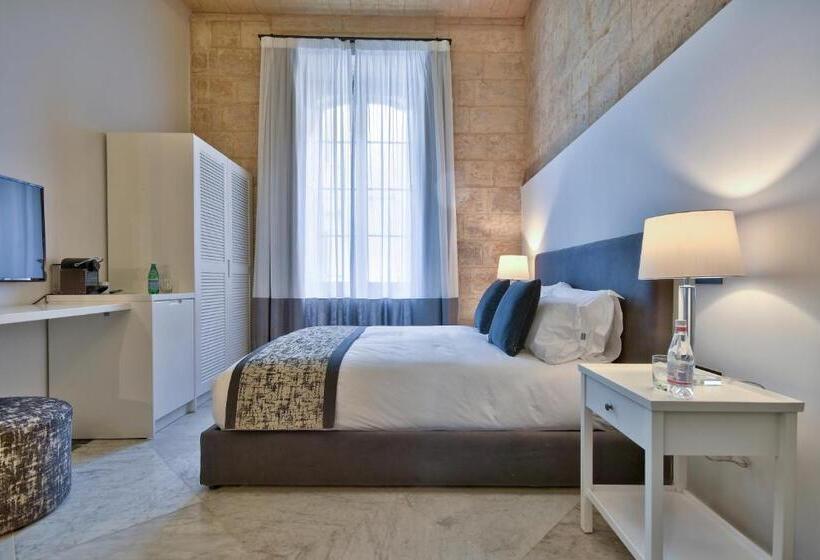 اتاق لوکس, 66 Saint Paul S & Spa