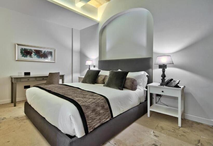 اتاق استاندارد برای معلولان, 66 Saint Paul S & Spa