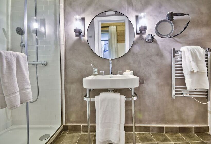 اتاق داخلی دلوکس, 66 Saint Paul S & Spa