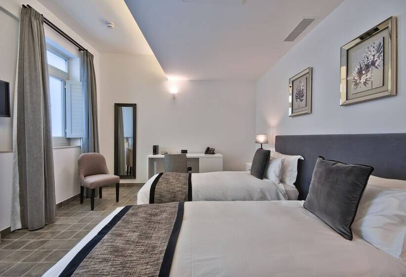 اتاق داخلی دلوکس, 66 Saint Paul S & Spa