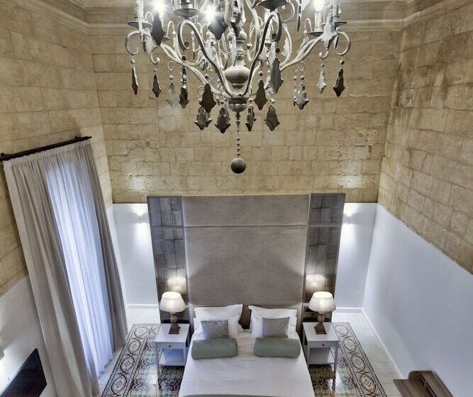 سوییت, 66 Saint Paul S & Spa