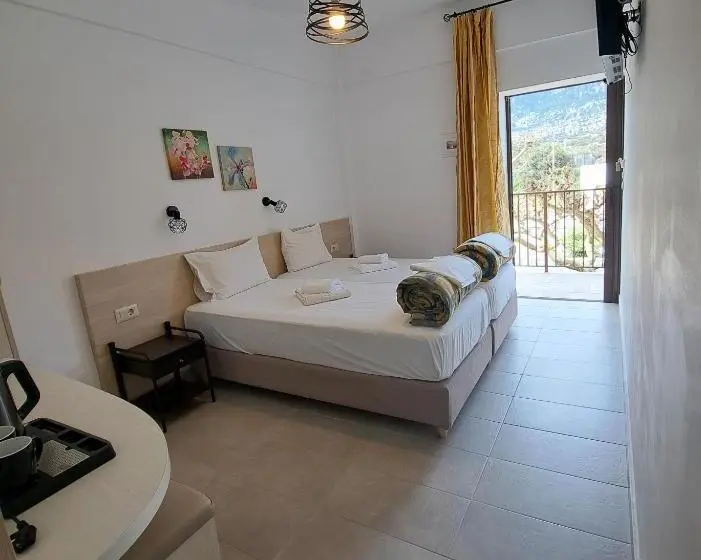 Economy-huone, Platanos Rooms