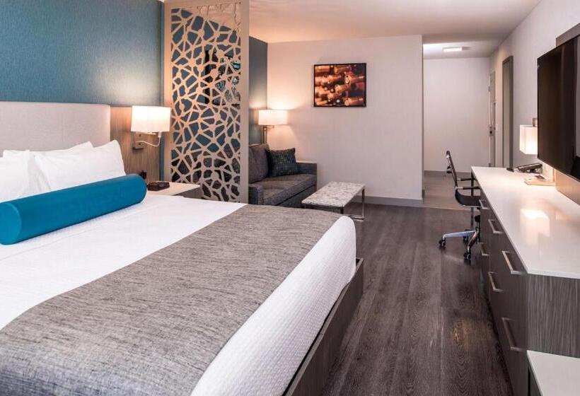 带大床的套房, Best Western Plus Temecula Wine Country Hotel & Suites