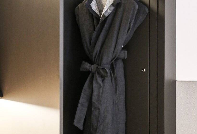 Quarto Deluxe, Glad Mapo