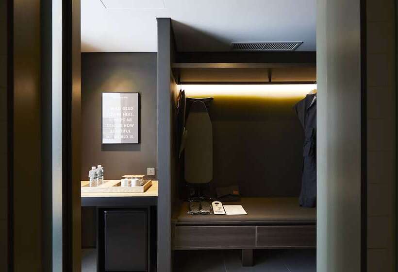 Quarto Deluxe, Glad Mapo