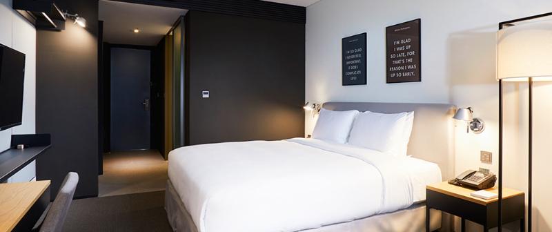 Quarto Deluxe, Glad Mapo