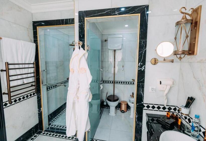 디럭스 룸, Golden Palace Hotel Yerevan
