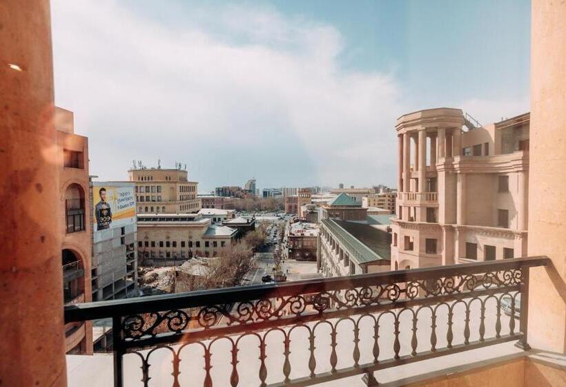 주니어 스위트, Golden Palace Hotel Yerevan