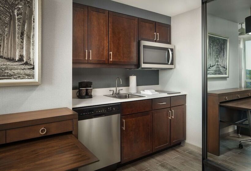 جناح لذوى الاحتياجات الخاصة, Homewood Suites By Hilton Teaneck Glenpointe