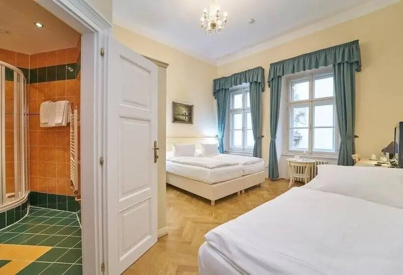 اتاق استاندارد سه نفره, Josephine Old Town Square Hotel Czech Leading Hotels