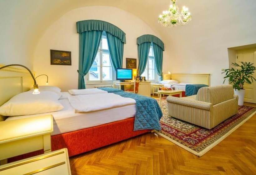 اتاق استاندارد چهار تخته, Josephine Old Town Square Hotel Czech Leading Hotels