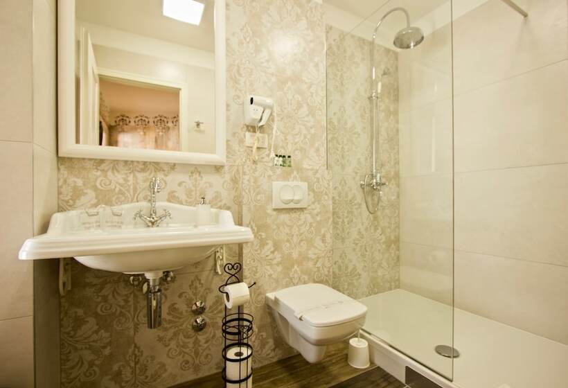 اتاق لوکس, Plaza Marchi Old Town   Mag Quaint & Elegant Boutique Hotels