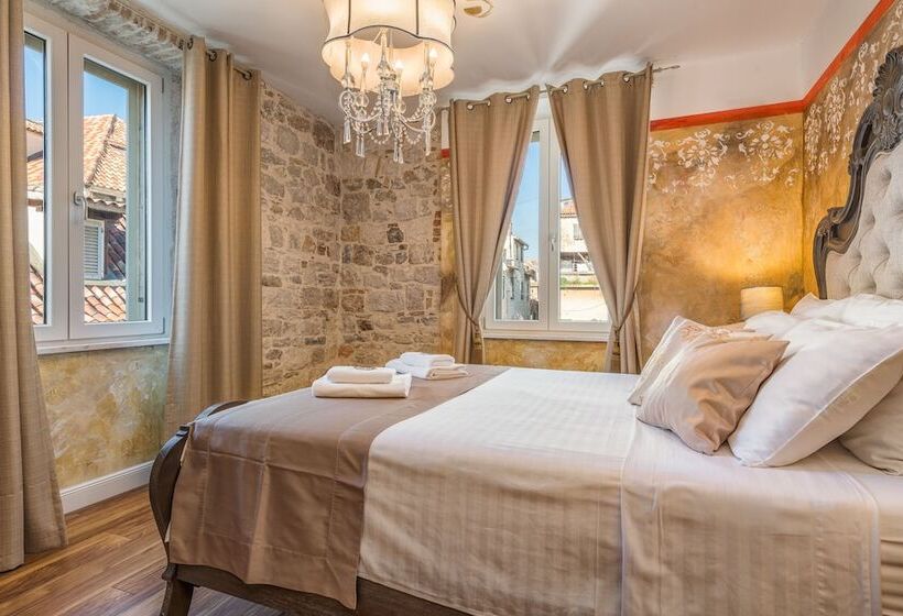 디럭스 룸, Plaza Marchi Old Town   Mag Quaint & Elegant Boutique Hotels