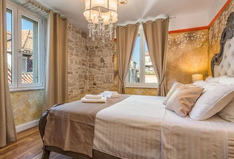 デラックスルーム, Plaza Marchi Old Town Mag Quaint & Elegant Boutique Hotels