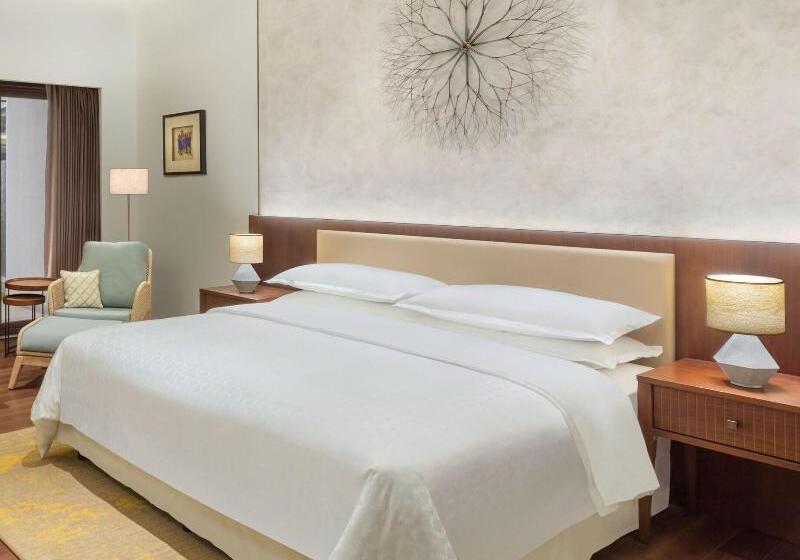 キングサイズベッドのスタンダードルーム, Sheraton Grand Chennai Resort & Spa
