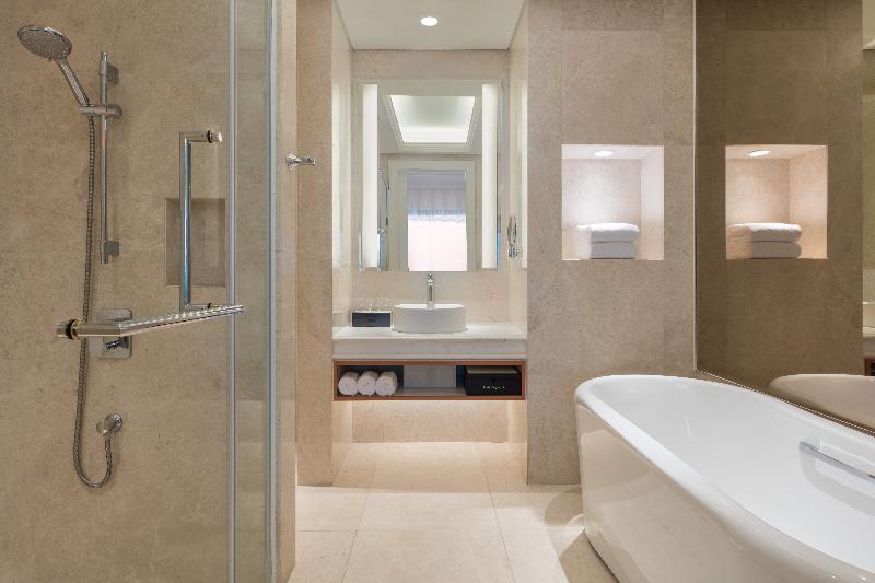 Номер Deluxe с Видом, Sheraton Grand Danang Resort & Convention Center