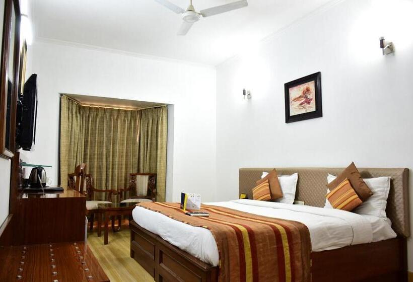 디럭스 룸 킹사이즈 침대, Windsor Castle