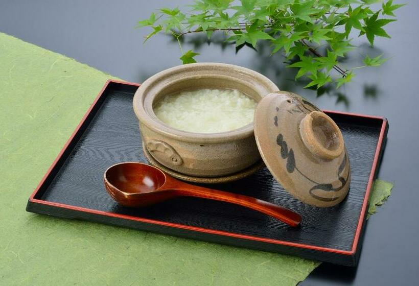 غرفة ديلوكس عائلية, Yumoto Ueyama Ryokan