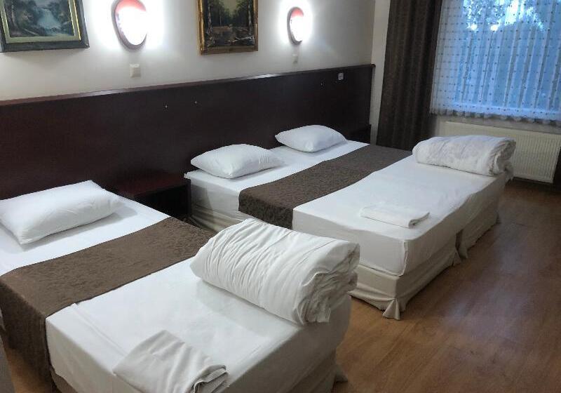اتاق استاندارد سه نفره, Zarha Mountain Resort