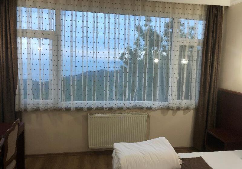 Camera Quadrupla Standard, Zarha Mountain Resort