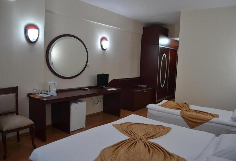 Camera Tripla Standard, Zarha Mountain Resort