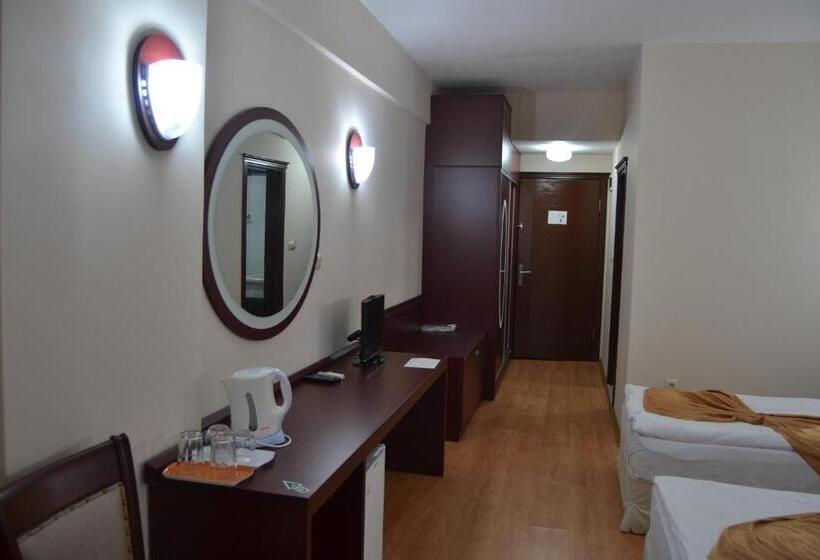 Camera Quadrupla Standard, Zarha Mountain Resort