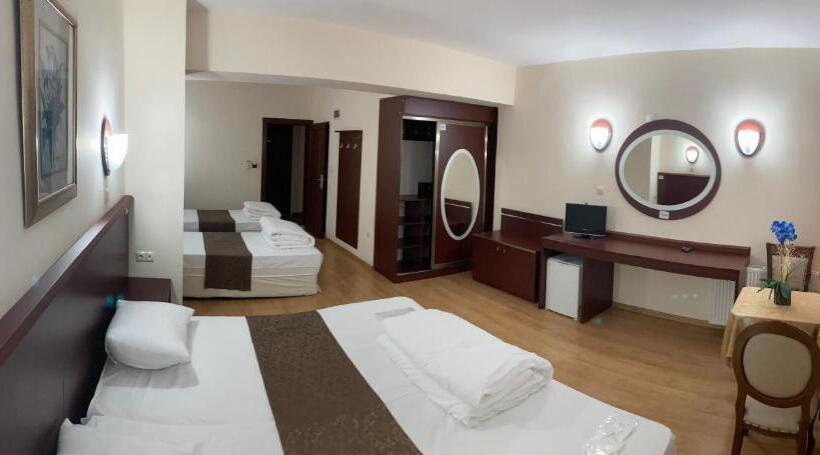 Camera Quadrupla Standard, Zarha Mountain Resort