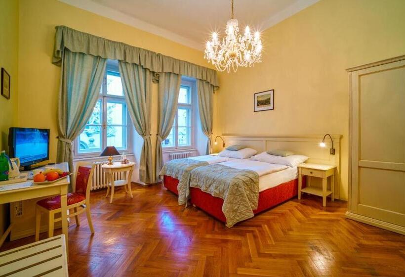 اتاق استاندارد, Josephine Old Town Square Hotel Czech Leading Hotels
