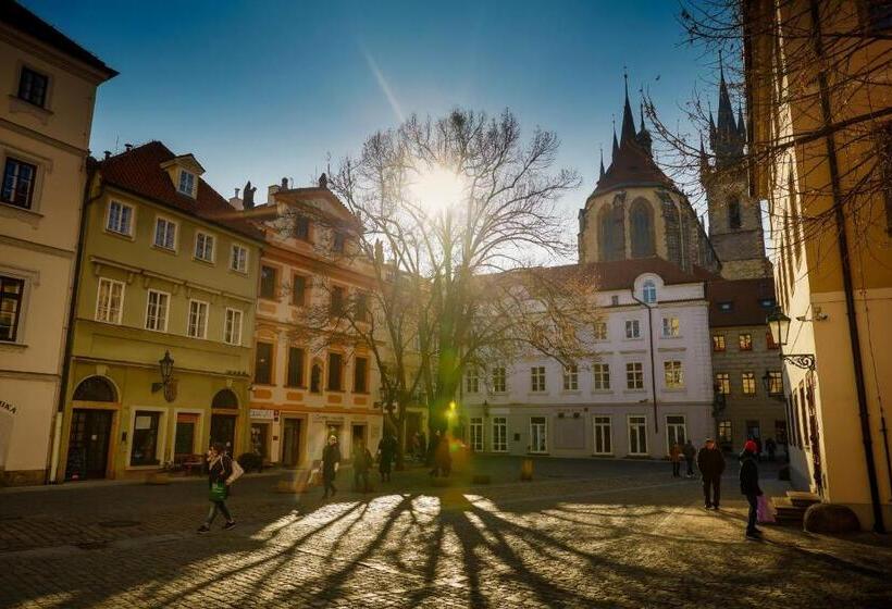 اتاق استاندارد سه نفره, Josephine Old Town Square Hotel Czech Leading Hotels