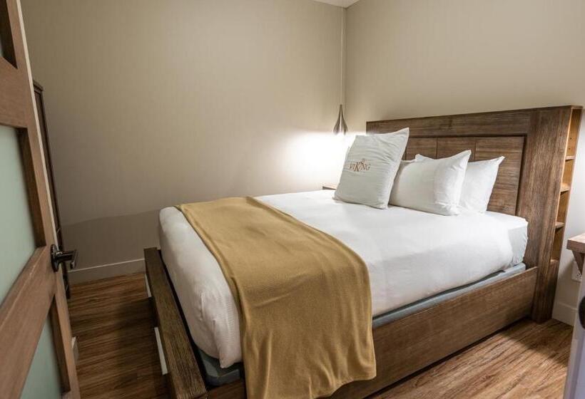 2 Bedrooms Apartment Lake View, Le Viking Resort & Marina