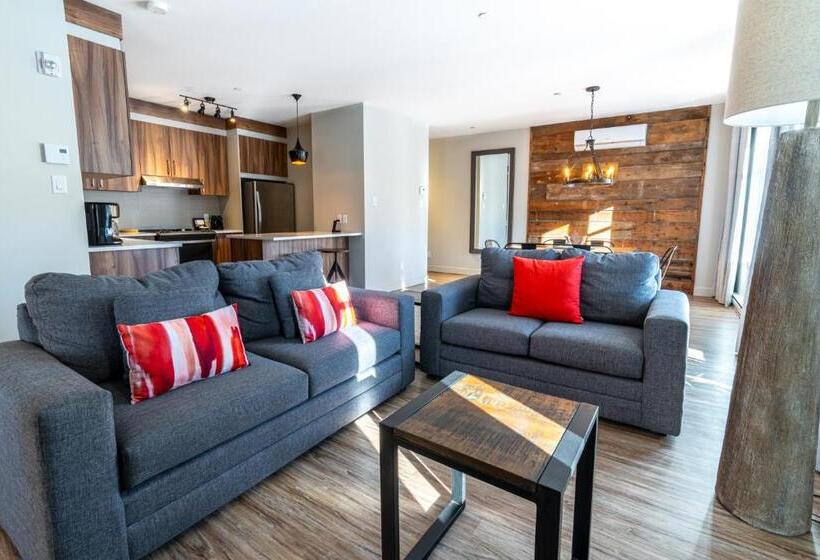 2 Bedroom Apartment with Views, Le Viking Resort & Marina