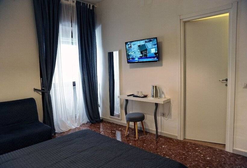 اتاق اکونومی, Casa Castagna