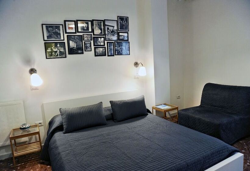 اتاق اکونومی, Casa Castagna